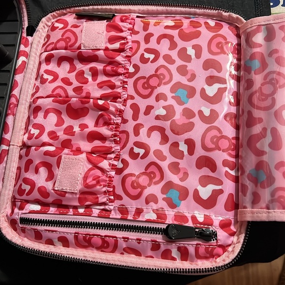 Impressions Vanity x Hello Kitty Cosmetic Bag with Faux Leather - Pink Animal - Picture 6 of 8